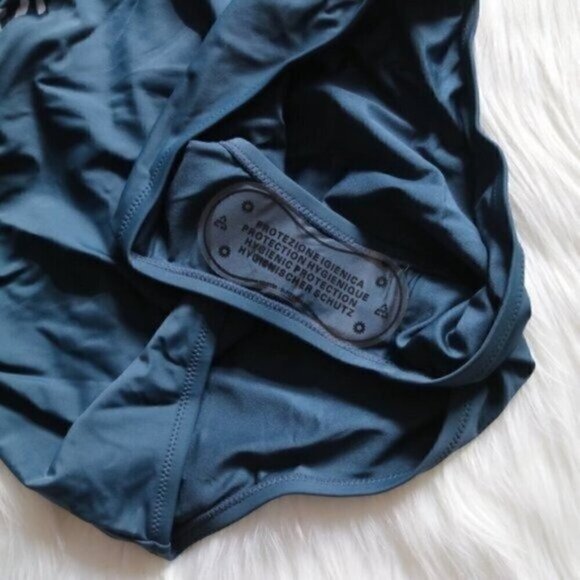 NEW Blue White Plus Size One Piece Size 0X Bathing Suit Swimsuit - Picture 3 of 6